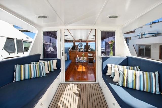 Charming Boat In Barcelona - Perfect Getaway Otel Sant Adria de Besos Dış mekan fotoğraf