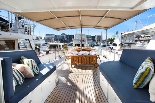 Charming Boat In Barcelona - Perfect Getaway Otel Sant Adria de Besos Dış mekan fotoğraf